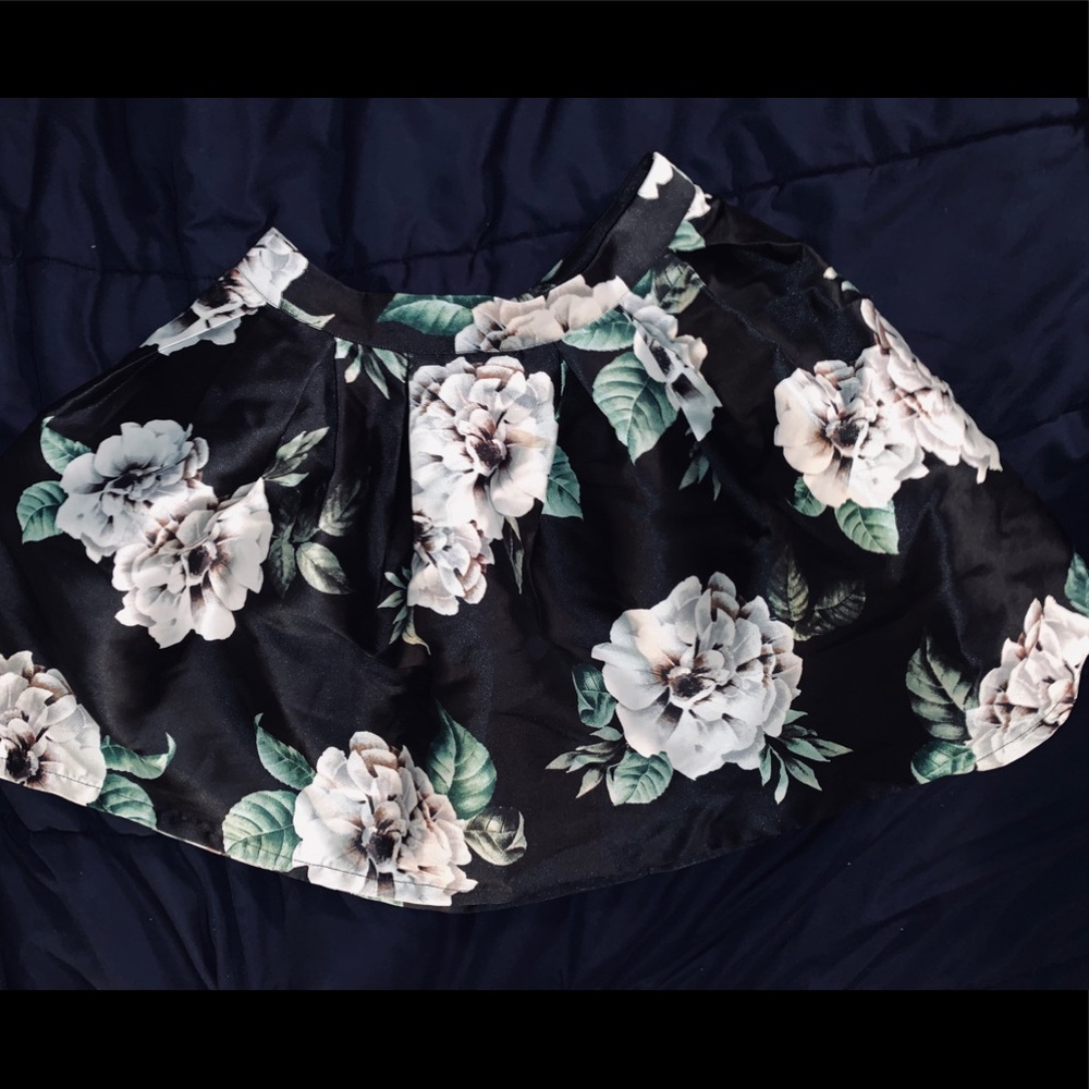 Black & White/Silver Floral Skirt
